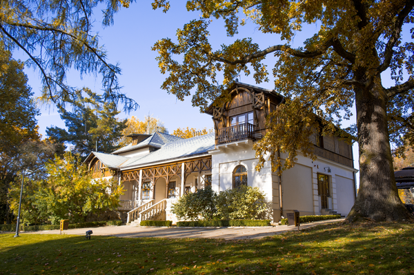 The oldest parts of the building, Tarłówka and Halikówka