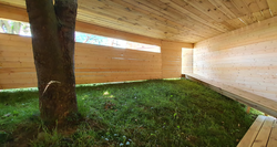 천대광, 나무그늘 길, 건축용 목재, 약 10×3.6×1m2020 양평군립미술관 야외프로젝트 출품작