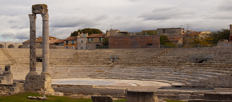 아를 로마인들의 원형경기장