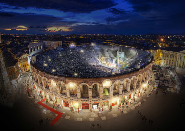 베로나 오페라공연장의 위용