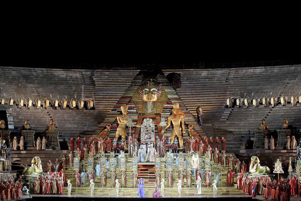 전설적인 베로나의 아이다공연