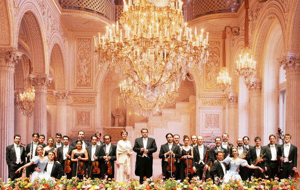 VIENNA WALZER ORCHESTRA