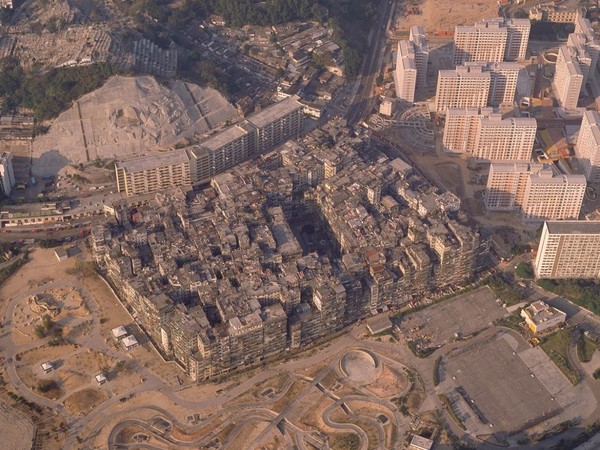 Ian Lambot Aerial View 2. photo by Christina Jensen / Blue Lotus