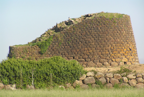 Nuraghe, Abbasanta, Nuraghe Losa, Sardinia