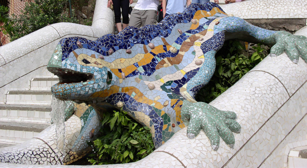 The salamander in Park Güell_Antoni Gaudi