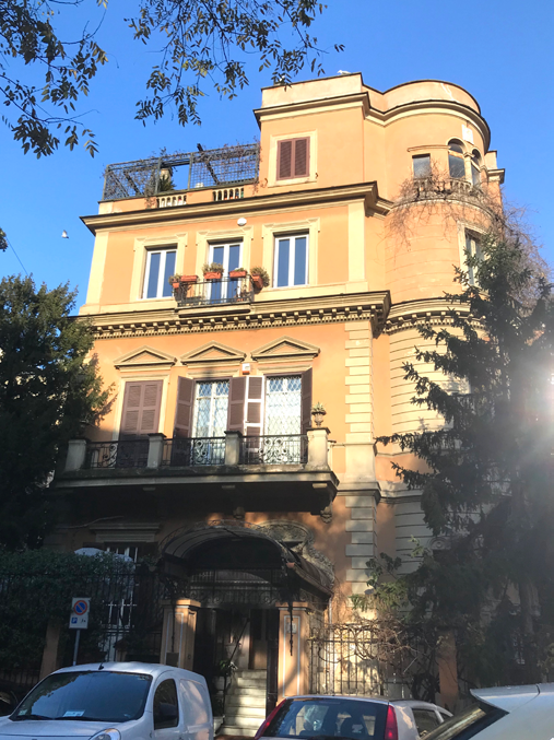 티렐리 코스투미 본사