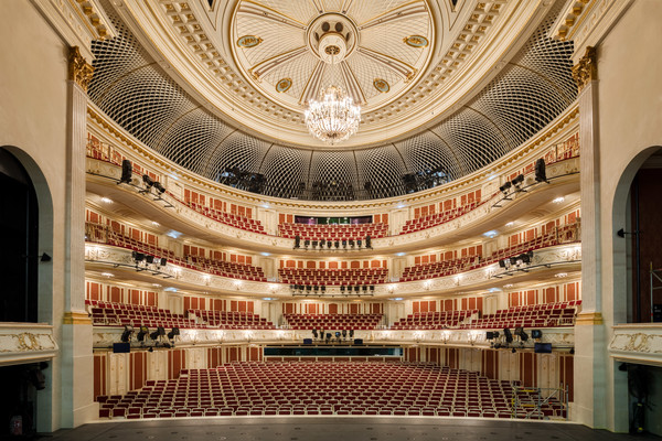 리노베이션 후 베를린슈타츠오퍼