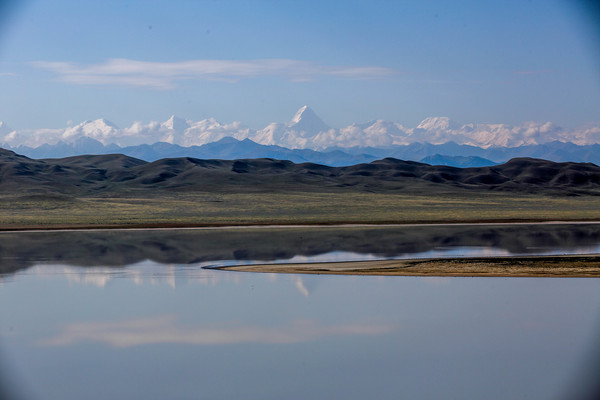 뚜즈꼴호수와 한텡그리