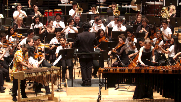 Los niños de las orquestas Demos de Francia y Jóvenes de Colombia Foto: Ava du Parc