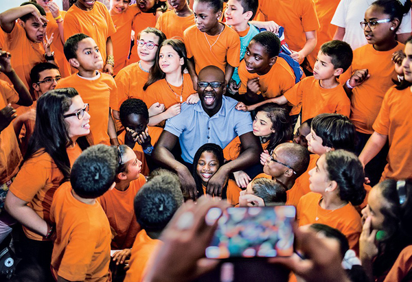 Los niños de las orquestas Demos de Francia y Jóvenes de Colombia Foto: Ava du Parc