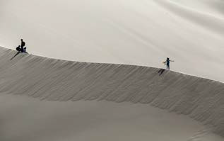 노래하는 사막(Singing Barkhan)