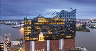 2017년 1월 11일 개관과 동시에 세계적 주목을 끌고 있는 독일 함부르크 항구 끝자락에 선Elbphilharmonie