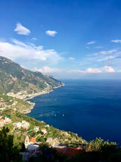 라벨로 마을에서 내려다 보는 아말피 해안선