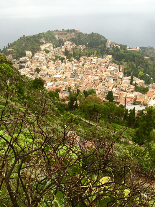 타오르미나 마을
