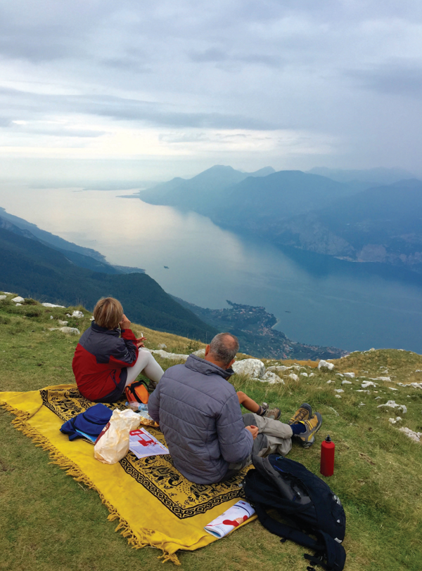 몬테 발도(Monte Baldo) 정상에서 바라다 본 가르다 호수
