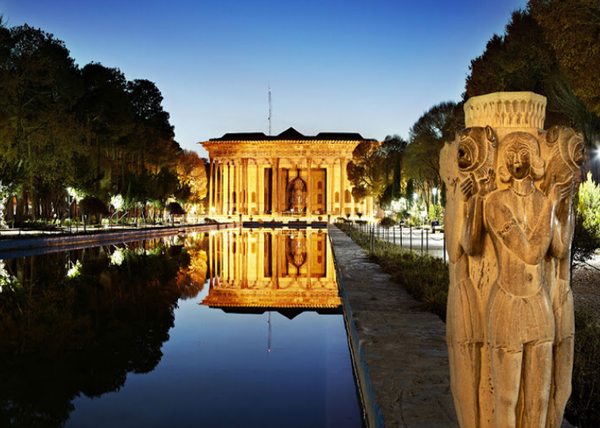 체헬 소툰 궁전