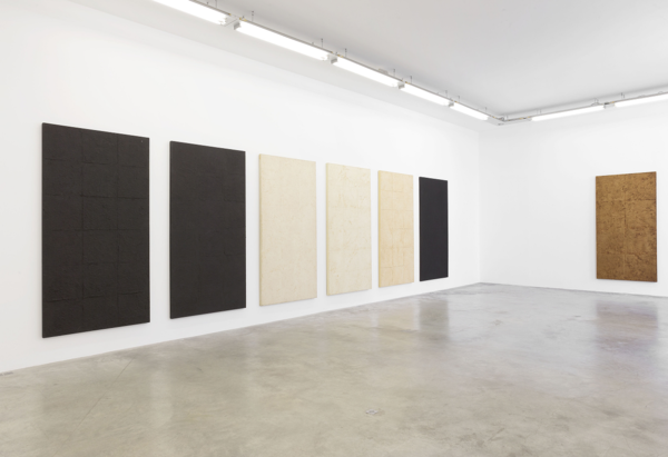 패로탱갤러리 전시장 내부전경, Photo: Claire Dorn, Courtesy Galerie Perrotin