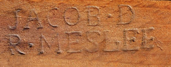 ​Estampille Jacob Desmalter, rue Meslée Uitilsée par Georges Jacob (1739~1814) et François Honoré Georges Jacob Desmalter (1770~1841) de 1803 à 1813​