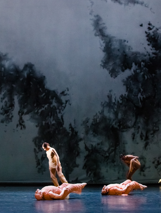 REPLIQUES, Photo : AGATHE POUPENEY / © OPERA NATIONAL DE PARIS