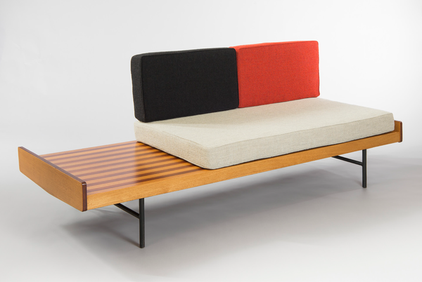 Banquette 118, Pierre Paulin. Edition Meubles T.V - 1953 Courtesy Galerie Pascal Cuisinier