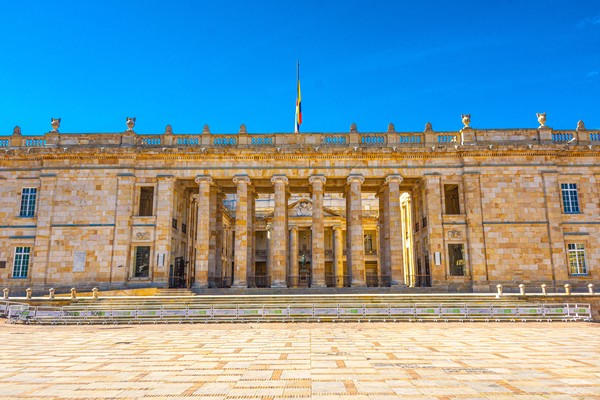 Bolivar plaza, Bogota, photo by yender-fonseca