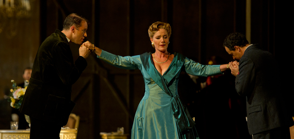 Michaela Kaune (Die Gräfin) © Opéra national de Paris/ Elisa Haberer