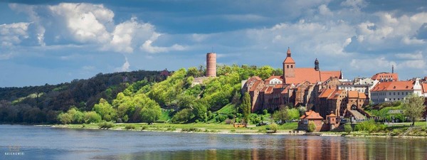 The vista of Grudziądz – with its lane of granaries and crown of the city is tremendous. Photo: Mariusz Nasieniewski