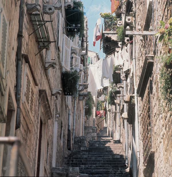 Dubrovnik alley