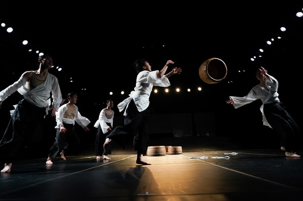 국립현대무용단_빨래ⓒ고흥균_국립현대무용단