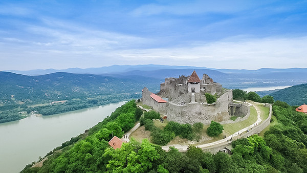 Photo: Castle of Visegrad, the most picturesque part of Hungary Source: Embassy of Hungary, Seoul