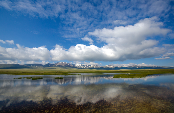 오지 여행자들의 쉼터_송쿨 호수