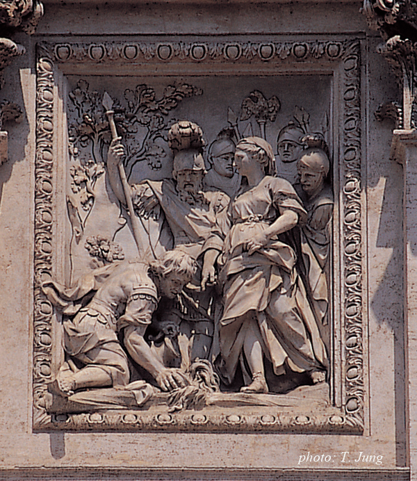 처녀가 물이 솟는 곳을 가리키는 모습