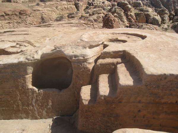 하이플레이스에서 희생제를 드리던 장소