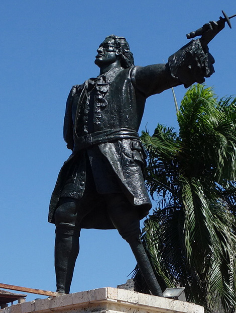 ​블라스 데 레소 장군 동상​