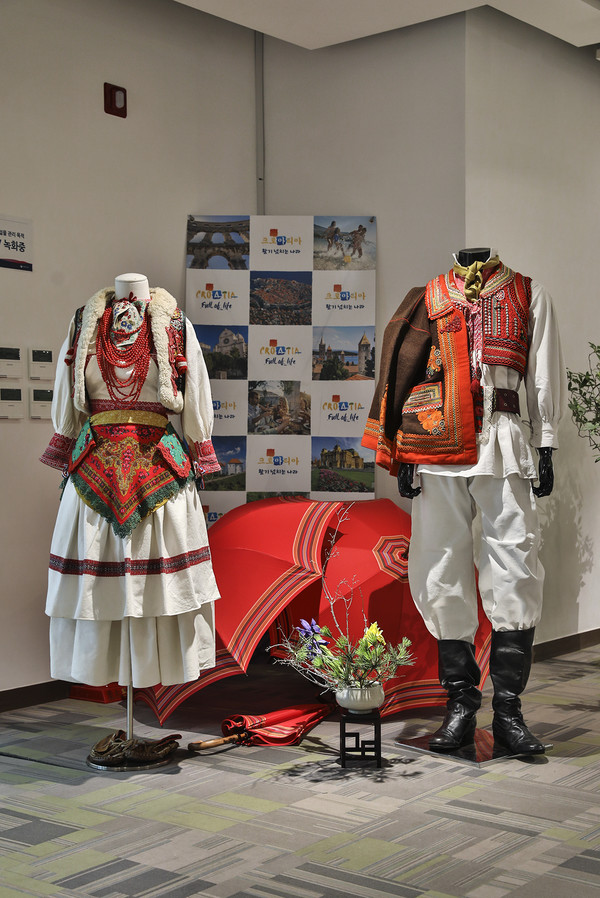 크로아티아 전통 의상