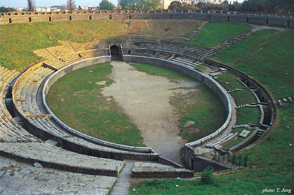 최대 2만 명 수용 가능했던 원형경기장