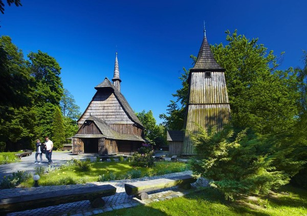 Katowice Kościół drewniany św. Michała Archanioła fot. www.slaskie.travel T.Renk