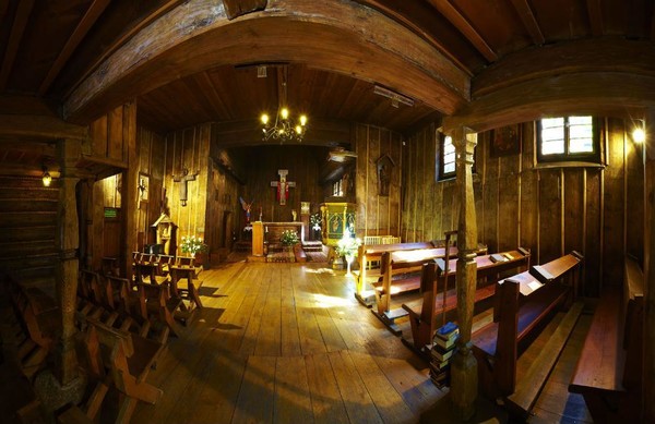 Katowice Kościół drewniany św. Michała Archanioła2 fot. www.slaskie.travel T.Renk