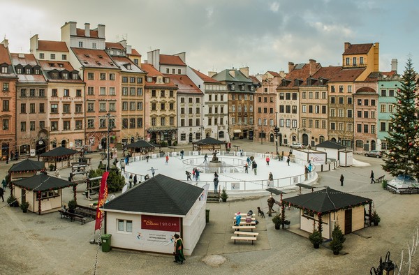Lodowisko na Rynku Starego Miasta_Fot. Filip Kwiatkowski