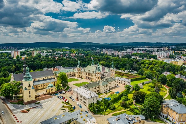 Kielce_Palac_Biskupow_Krakowskich_Katedra_Fot_Slawek_Rakowski