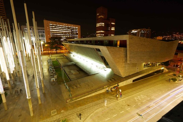 Parquedelasluces-Sinpersonas-ProColombia