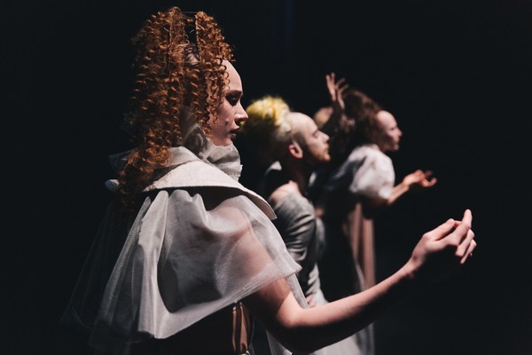 벨기에댄스필름페스티벌 - Cie Mossoux-Bonté - Les Arrière-Mondes - 사진 JulienLambert