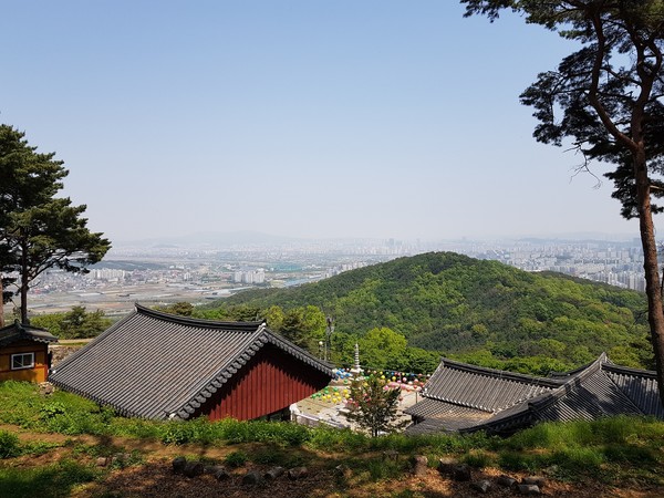 세마대에서 내려다본 보적사