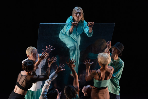 4. 브레이킹 c. David Monteith-Hodge