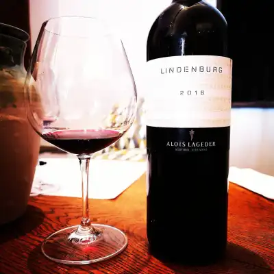Lagrein “Lindenburg” 2016 from Alois Lageder Winery. Magré sulla Strada del Vino, South Tyrol, Italy. Photo Credits: www.iobevotanto.it
