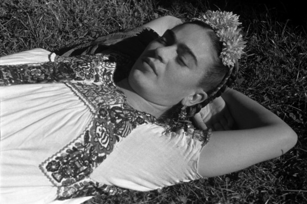 Leo Matiz_Frida in the sun,1941©Alejandra Matiz