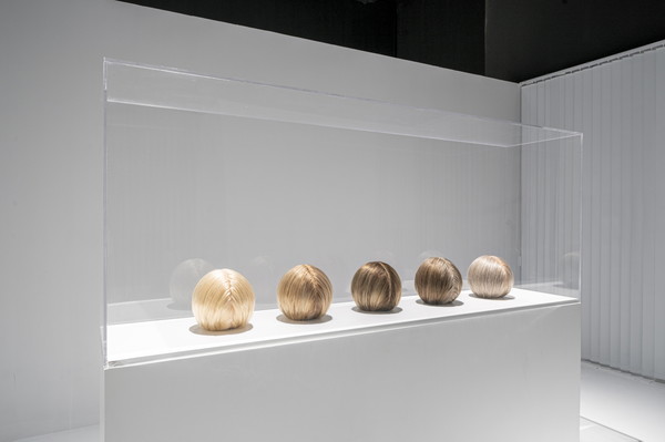 Vanitas, 2019, Silicone and natural dyed hair, 90 x 245 x 50 cm, Courtesy Antwerp City Collection, on long-term loan at M HKA, and MoMu - Fashion Museum Antwerp, "Martin Margiela at M WOODS", Installation View, 2022, M WOODS Hutong, Beijing. Photo by Zhao Yihan, Tian Yu. © MWOODS