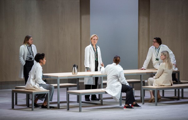 이타 라이브 ‘더 닥터’_(c) Dim Balsem