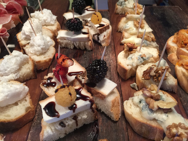 Venezia_cicchetti con bacala mantecato