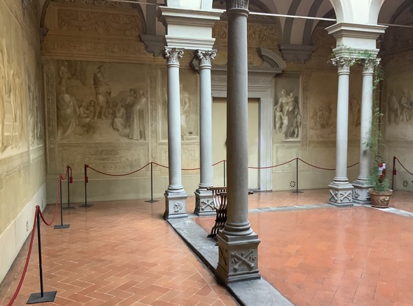 CHIOSTRO DELLO SCALZO